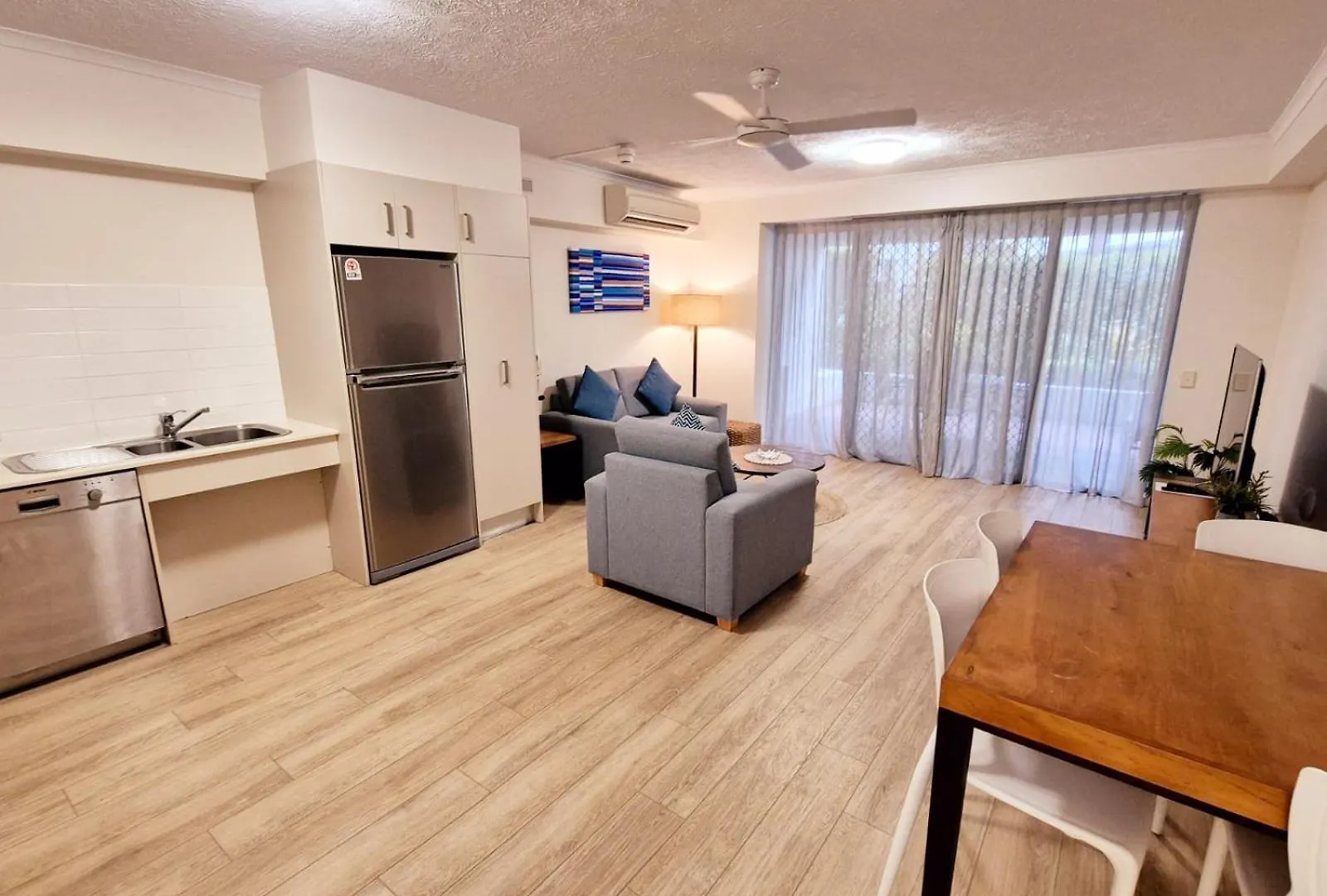 **** Aparthotel Coolum At The Beach Coolum Beach Australia